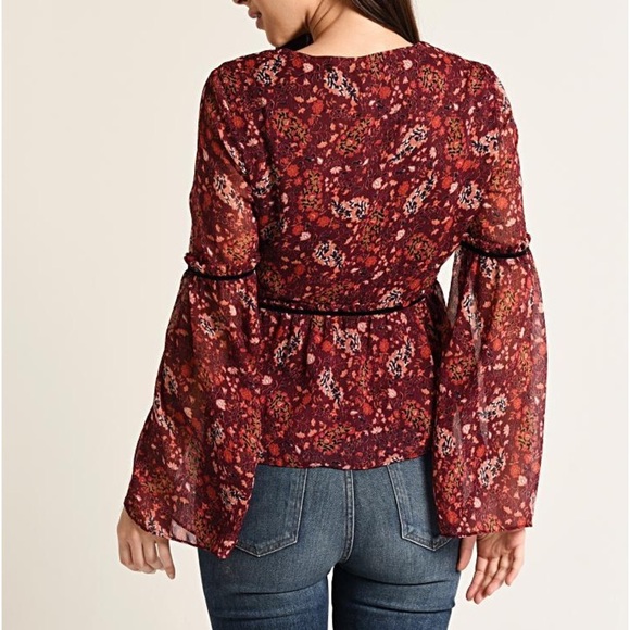 Cupcakes and Cashmere Daphne Top - Picture 3 of 8